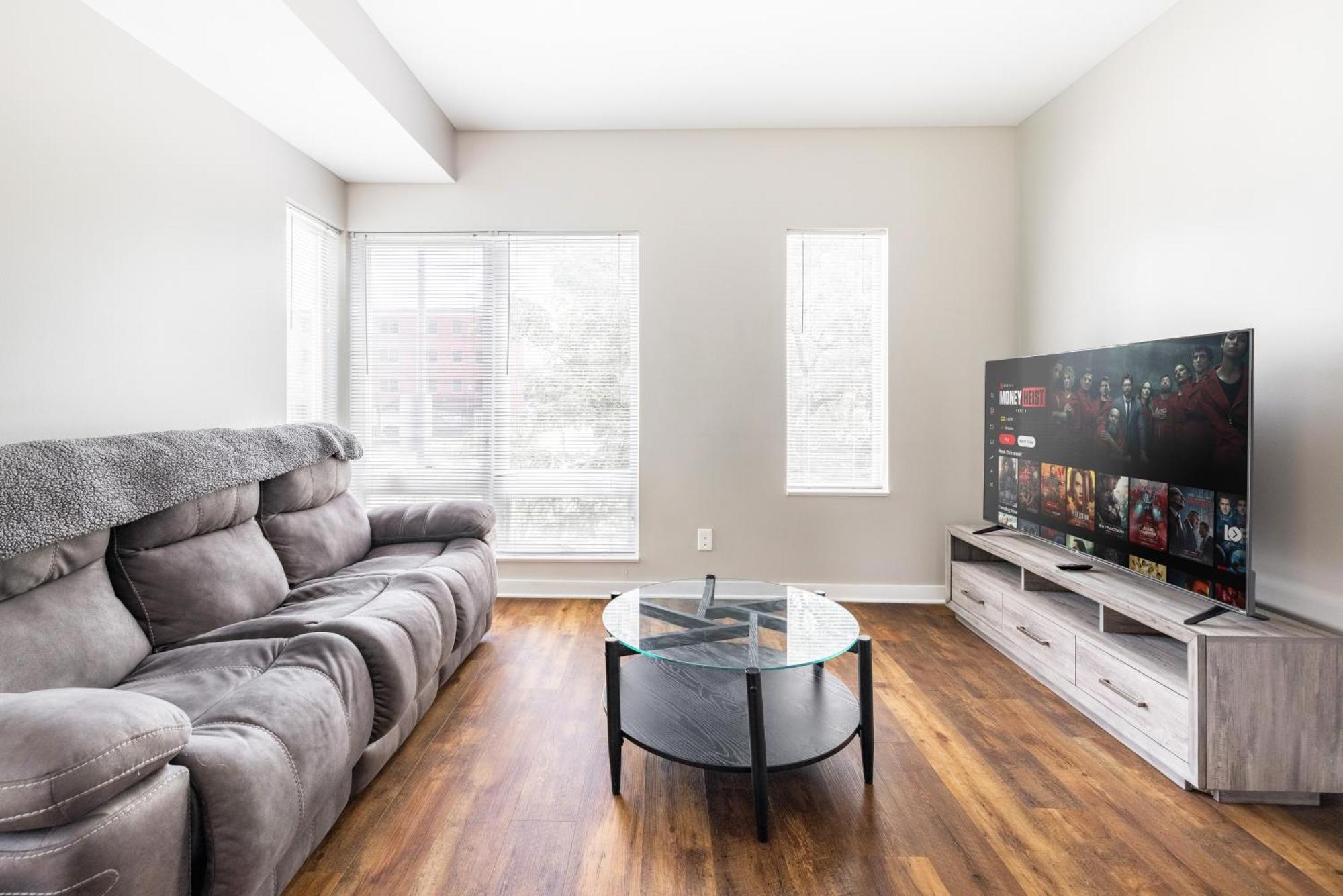 Luxury Downtown Townhome Unit 14 Cleveland Bagian luar foto