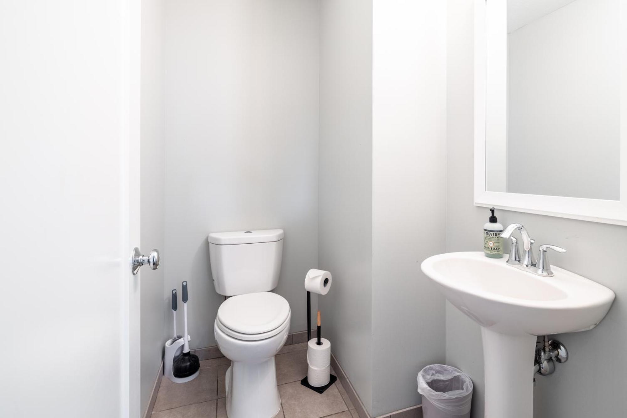 Luxury Downtown Townhome Unit 14 Cleveland Bagian luar foto