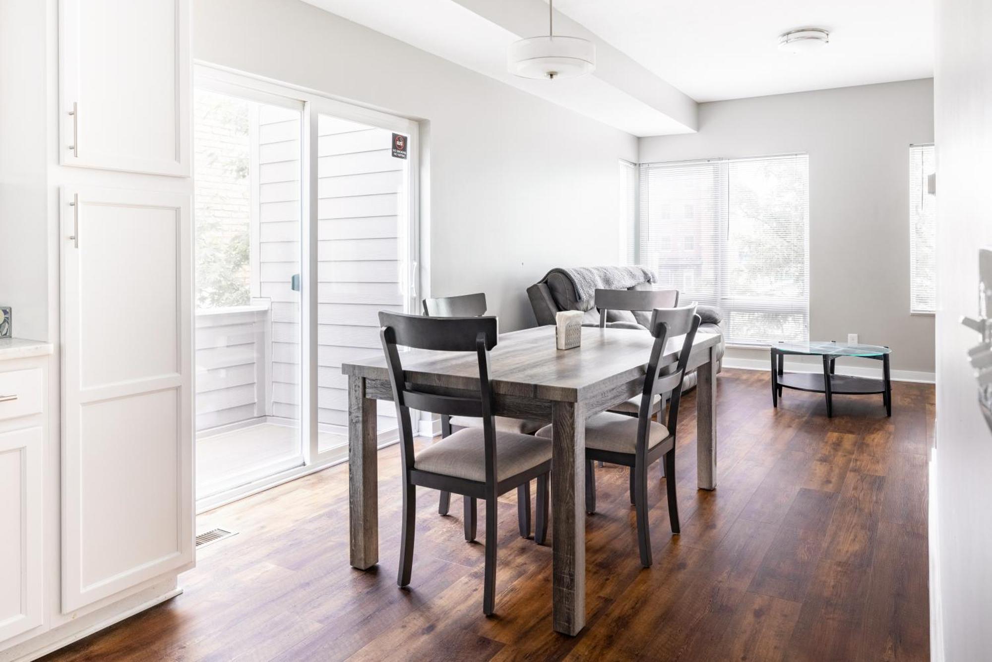 Luxury Downtown Townhome Unit 14 Cleveland Bagian luar foto