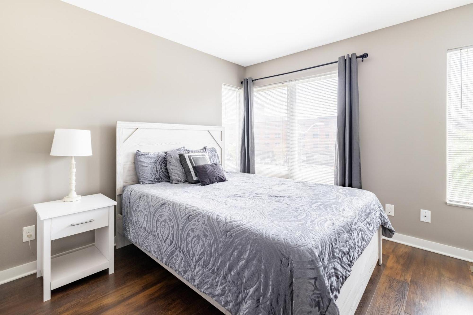 Luxury Downtown Townhome Unit 14 Cleveland Bagian luar foto